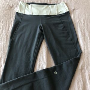 Lululemon grey yoga pants size 6